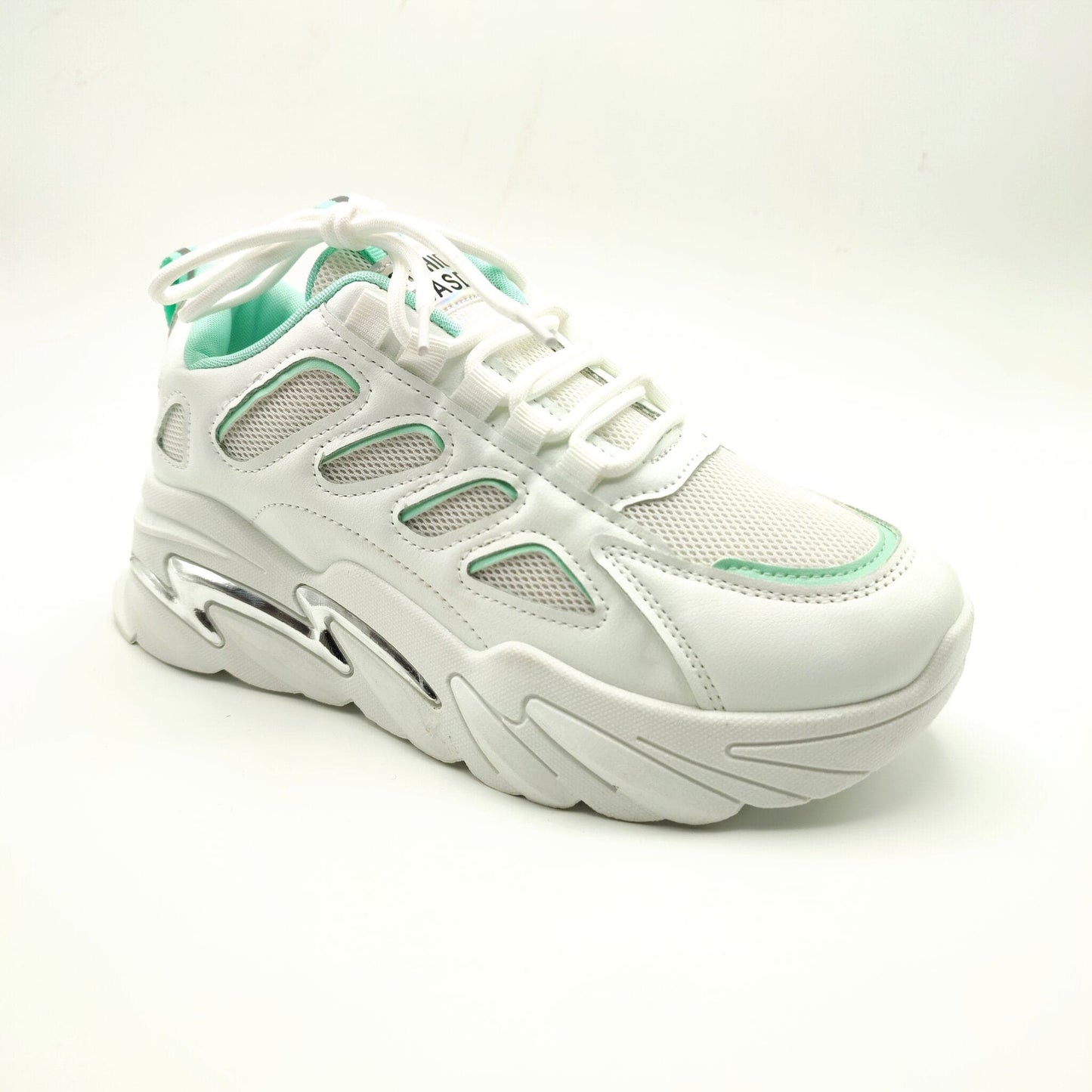 White-Green SN902