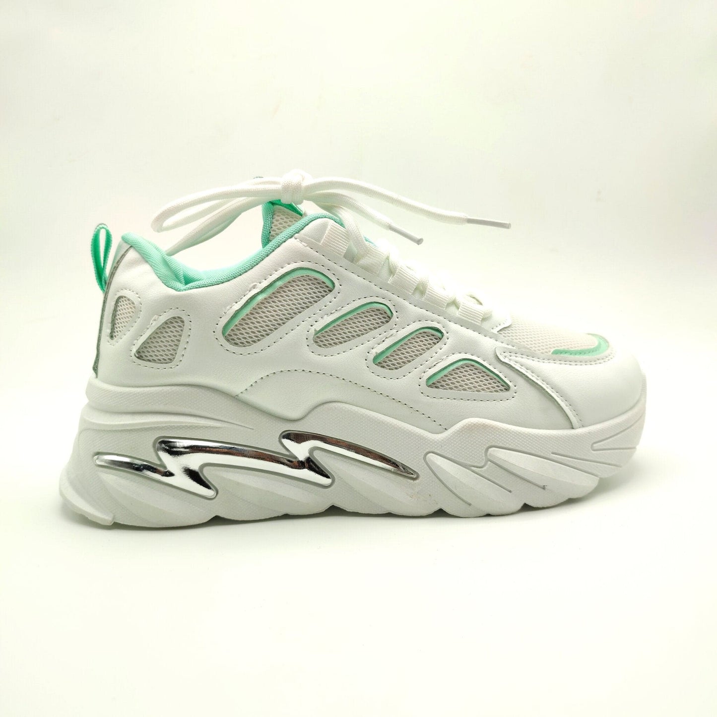 White-Green SN902