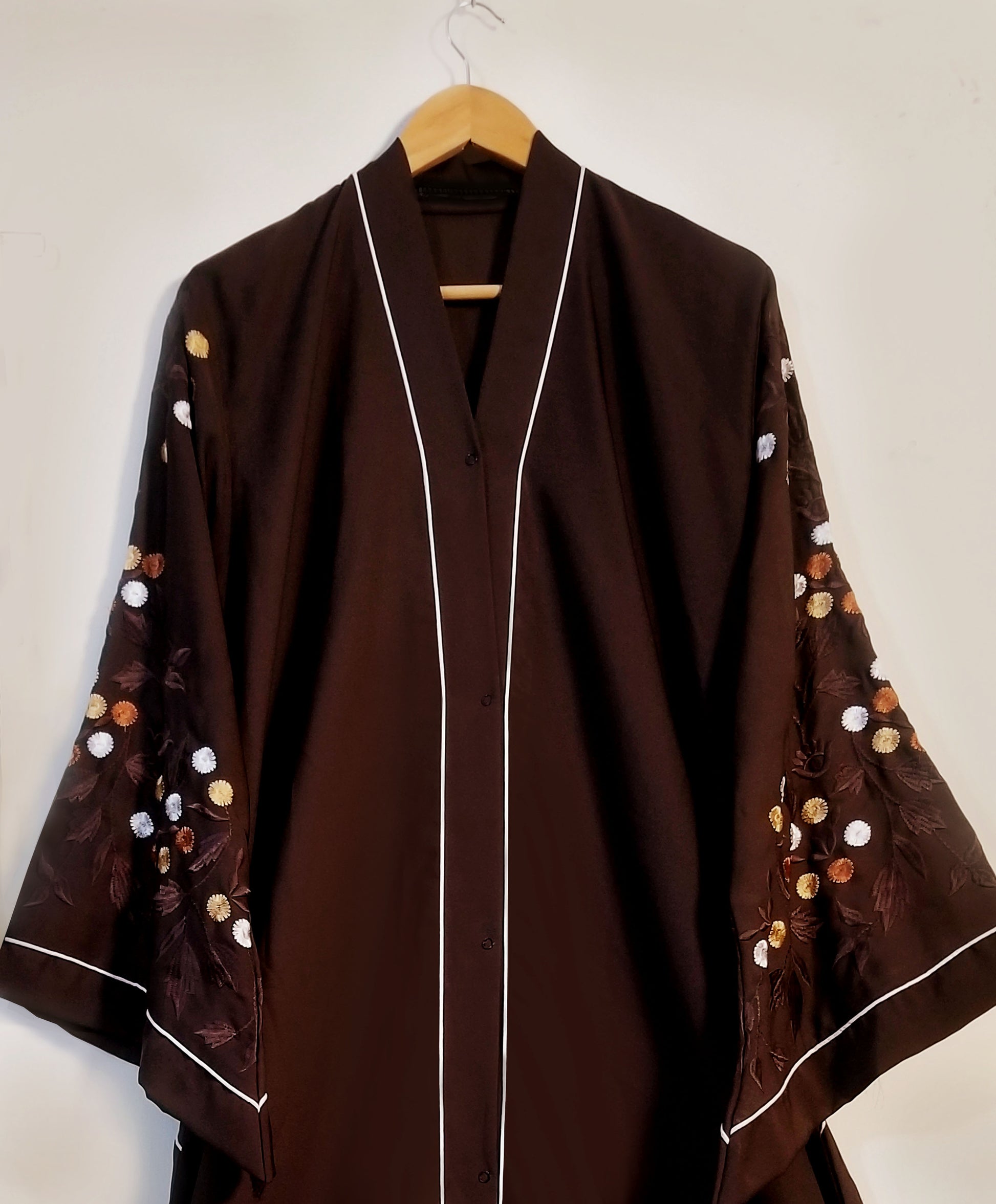 Glamours Luxury Embroidery Abaya - Bustangi