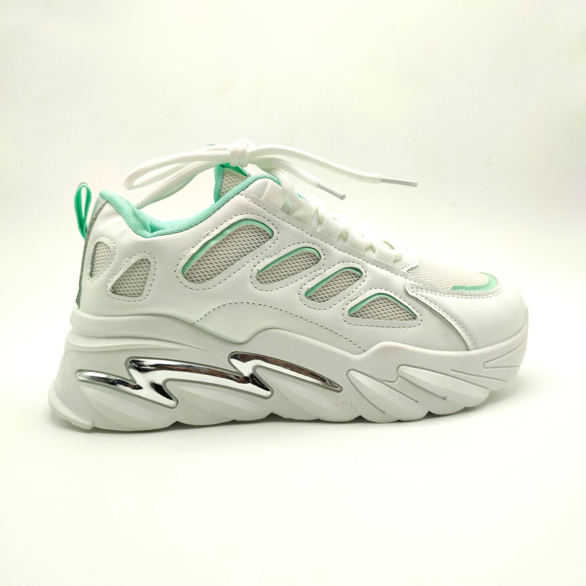 White-Green SN902