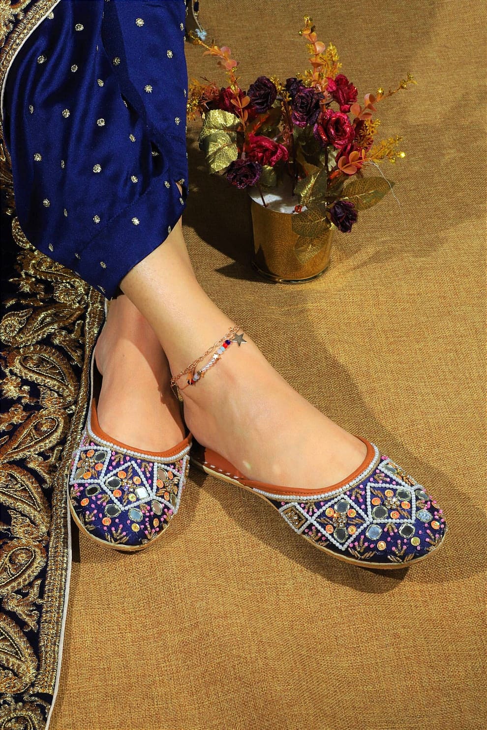 Backless Khussa â Bustangi