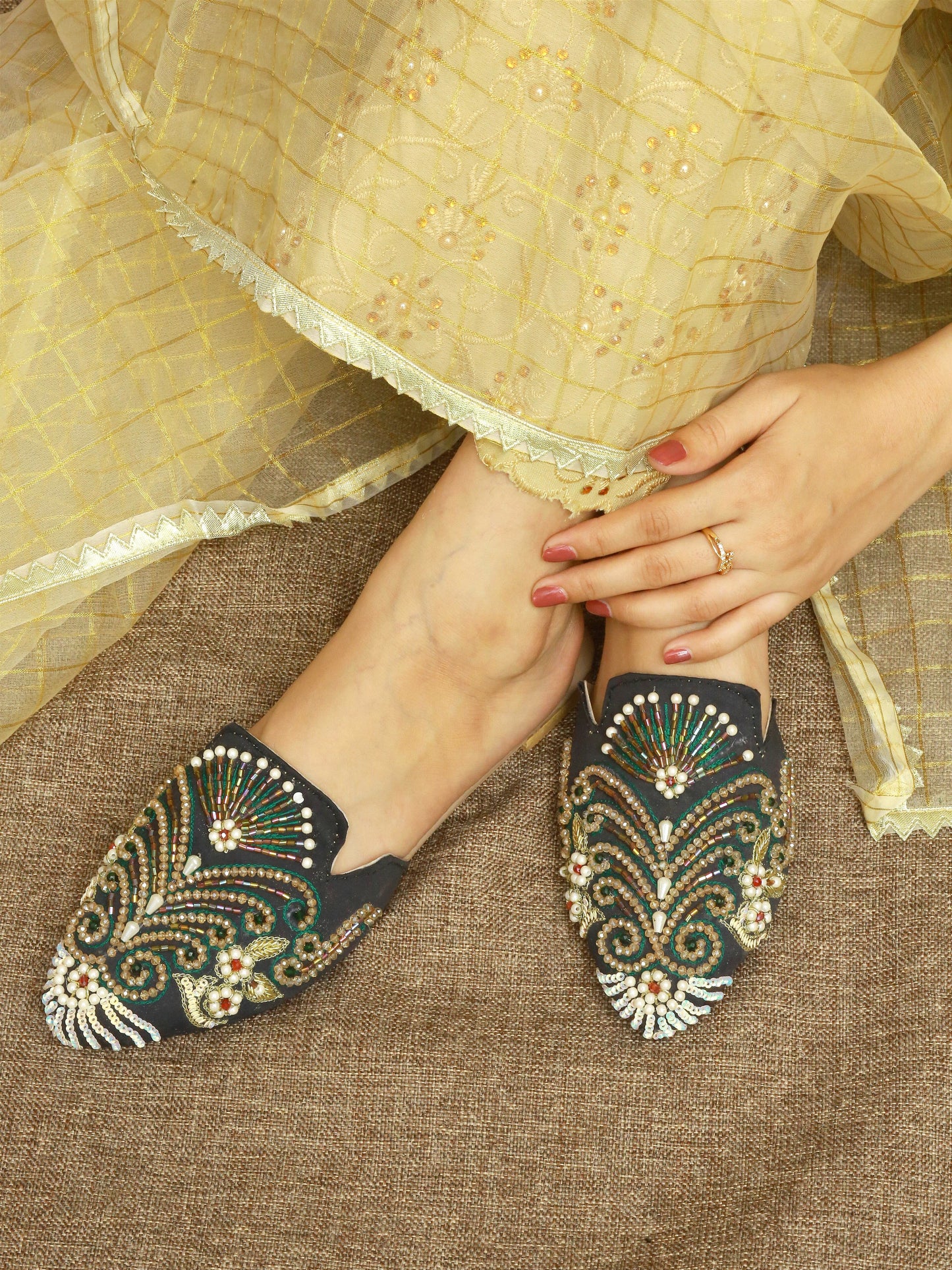 Jiya Mules