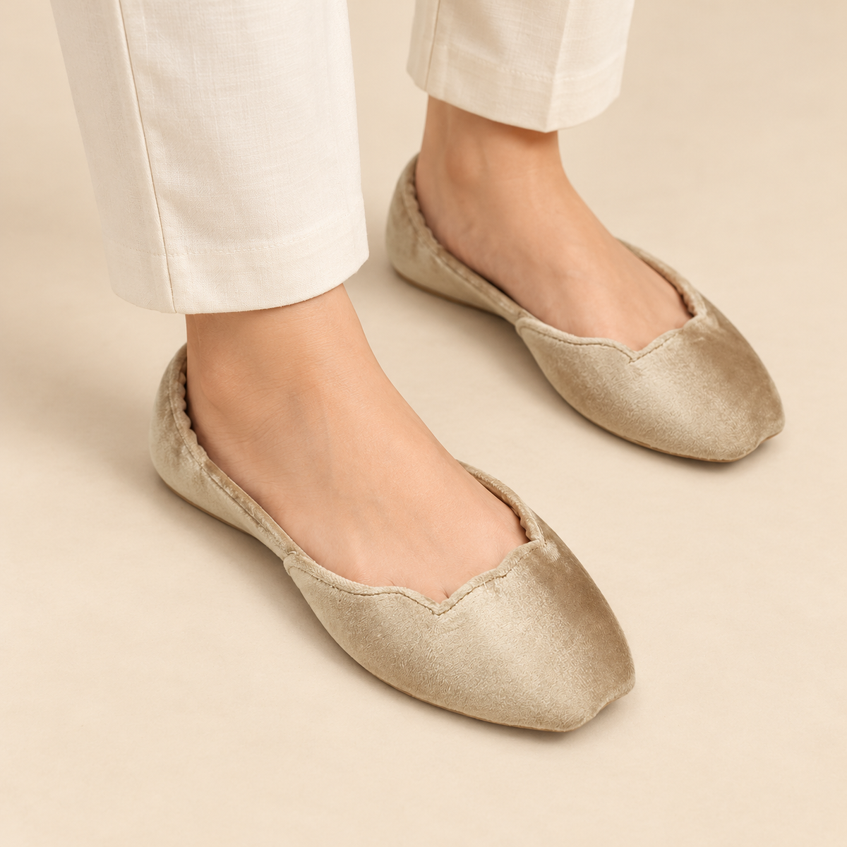 Fawn Velvet Winter Khussa rk005