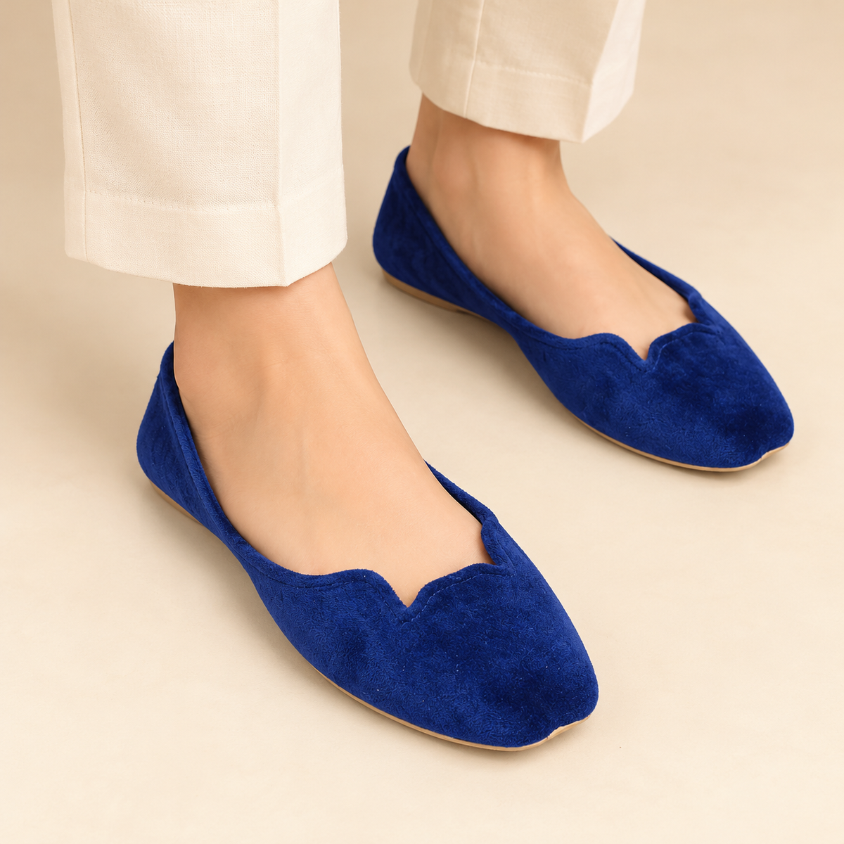 Blue Velvet Winter Khussa rk006